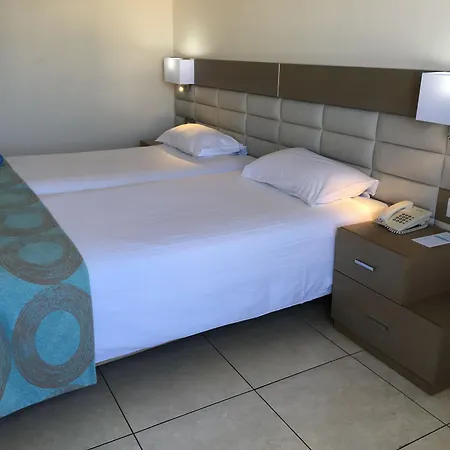 阿凡提酒店 Paphos