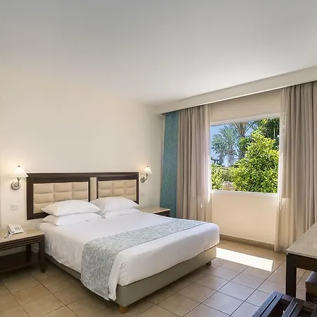Hotel Avanti Paphos
