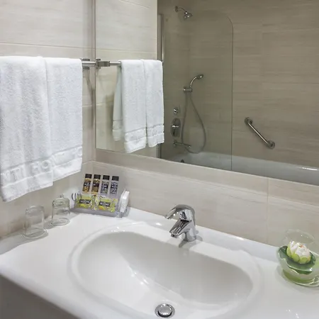 Avanti Hotel 4*